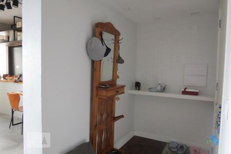 Entrada de apartamento para alugar com 3 quartos, 110m² em Menino Deus, Porto Alegre