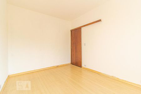 Quarto 2 de apartamento para alugar com 2 quartos, 75m² em Centro, Curitiba