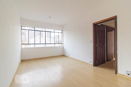 Sala de apartamento para alugar com 2 quartos, 75m² em Centro, Curitiba