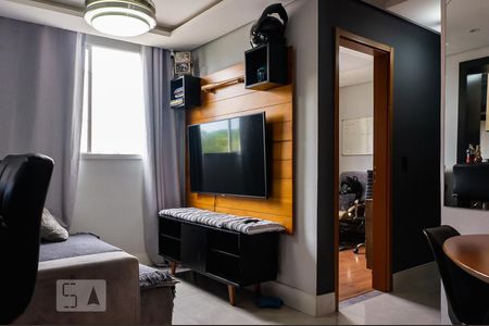 Sala de apartamento para alugar com 2 quartos, 50m² em Rubem Berta, Porto Alegre