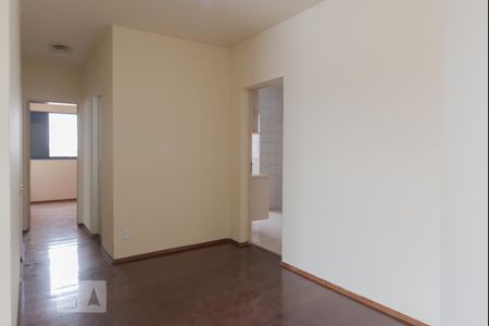 Sala de apartamento para alugar com 3 quartos, 75m² em Vila São Bento, Campinas