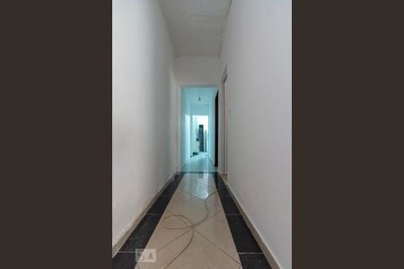 Corredor de casa para alugar com 2 quartos, 65m² em Itaquera, São Paulo