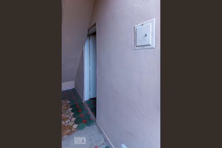 Entrada de kitnet/studio para alugar com 1 quarto, 18m² em Jardim Semiramis, Cotia