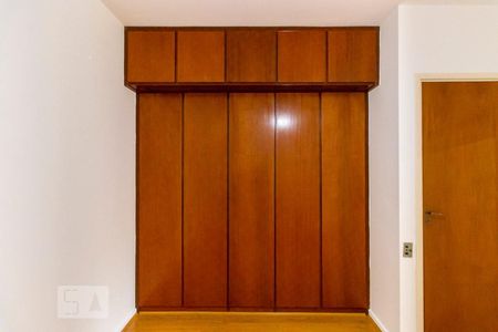 Quarto - Armários de apartamento para alugar com 1 quarto, 55m² em Centro, Campinas