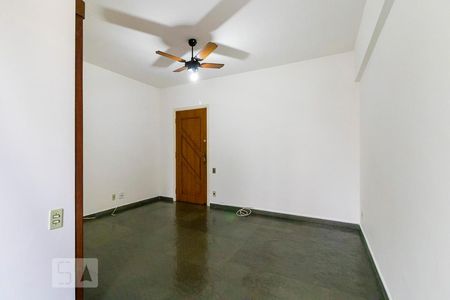 Sala de apartamento para alugar com 1 quarto, 55m² em Centro, Campinas