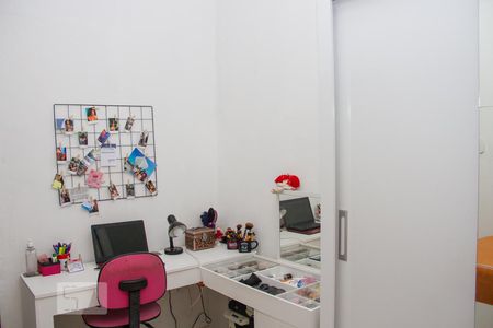 Quarto 02 de casa à venda com 2 quartos, 65m² em Irajá, Rio de Janeiro