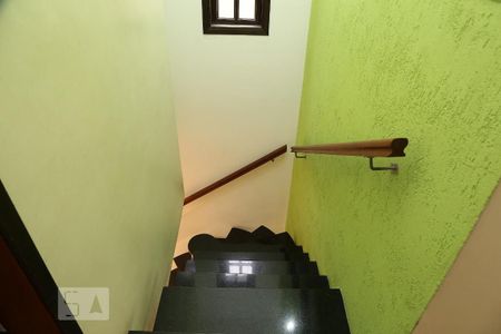 Escada  de casa à venda com 3 quartos, 160m² em Parque Monte Alegre, Taboão da Serra