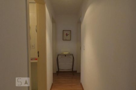 Corredor de apartamento à venda com 2 quartos, 80m² em Parque Taboão, Taboão da Serra