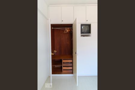 Quarto - Armário de kitnet/studio para alugar com 1 quarto, 74m² em Centro, Campinas