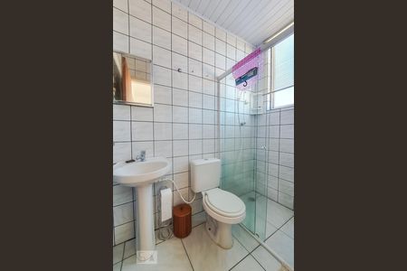 Banheiro de apartamento para alugar com 1 quarto, 50m² em Alto Petrópolis, Porto Alegre