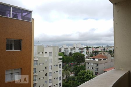 Sacada de apartamento para alugar com 3 quartos, 87m² em Água Verde, Curitiba