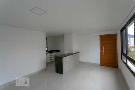 Sala de apartamento para alugar com 2 quartos, 70m² em Cruzeiro, Belo Horizonte