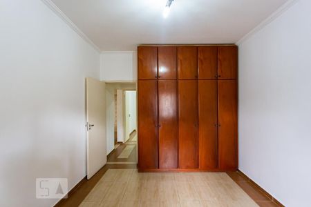 Quarto de casa para alugar com 4 quartos, 325m² em Presidente Altino, Osasco