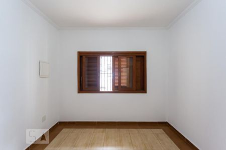 Quarto de casa para alugar com 4 quartos, 325m² em Presidente Altino, Osasco