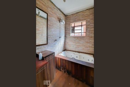 Banheiro de casa para alugar com 1 quarto, 38m² em Jardim Maria Helena, Diadema