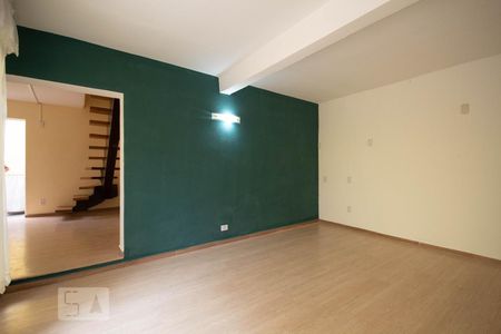 Sala de Estar de casa para alugar com 5 quartos, 130m² em Bonfim, Osasco