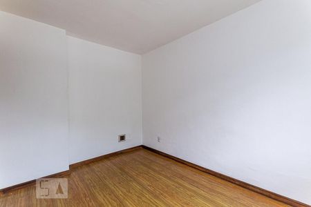 Quarto 1 de apartamento para alugar com 2 quartos, 54m² em Santa Rosa, Niterói