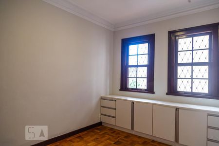 Suíte de casa para alugar com 6 quartos, 400m² em Santo Agostinho, Belo Horizonte