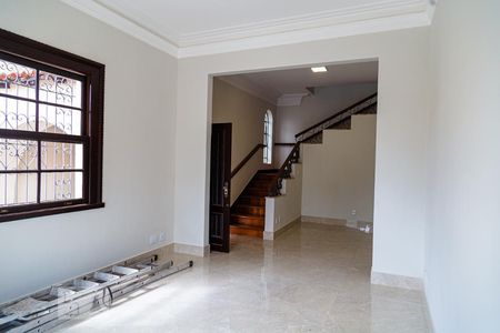 Sala 1 de casa para alugar com 6 quartos, 400m² em Santo Agostinho, Belo Horizonte