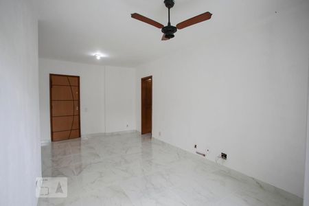 Sala de apartamento para alugar com 2 quartos, 70m² em Pechincha, Rio de Janeiro