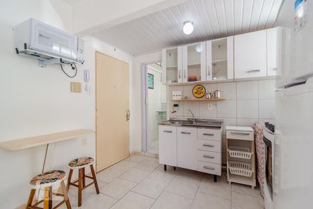 Cozinha de kitnet/studio à venda com 1 quarto, 22m² em Centro Histórico, Porto Alegre