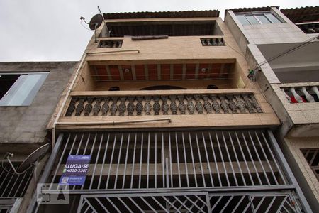 Fachada de casa para alugar com 2 quartos, 95m² em Santa Maria, Osasco