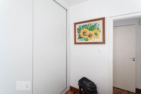 Quarto 1 de apartamento para alugar com 3 quartos, 90m² em Santo Antônio, Belo Horizonte