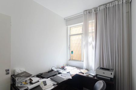 Quarto 1 de apartamento para alugar com 3 quartos, 90m² em Santo Antônio, Belo Horizonte