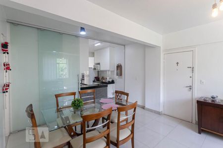 Sala de apartamento para alugar com 3 quartos, 90m² em Santo Antônio, Belo Horizonte