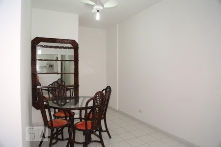 Sala de apartamento para alugar com 2 quartos, 75m² em Canto do Forte, Praia Grande