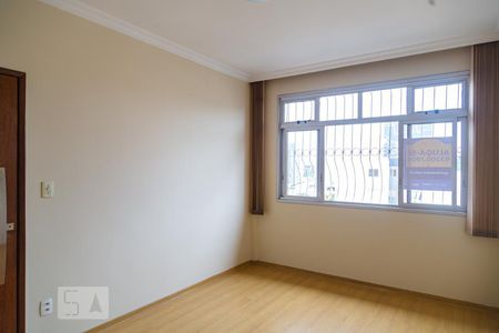 Sala de apartamento para alugar com 3 quartos, 92m² em Floresta, Belo Horizonte