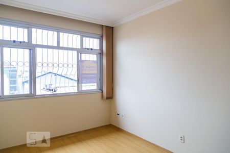 Sala de apartamento para alugar com 3 quartos, 92m² em Floresta, Belo Horizonte