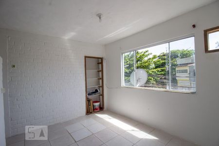 Sala de kitnet/studio à venda com 1 quarto, 30m² em Recreio dos Bandeirantes, Rio de Janeiro