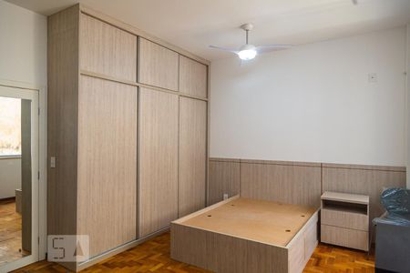 Sala/Quarto de apartamento para alugar com 1 quarto, 32m² em Centro, Belo Horizonte