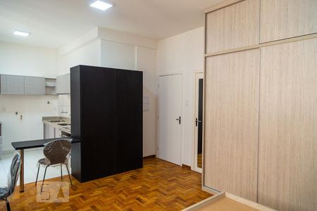 Sala/Quarto de apartamento para alugar com 1 quarto, 32m² em Centro, Belo Horizonte