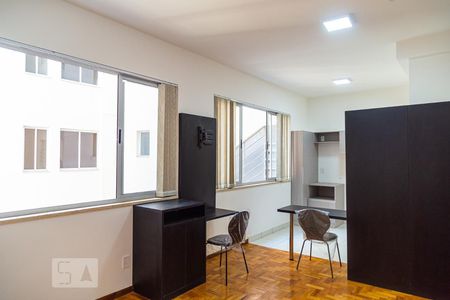 Sala/Quarto de apartamento para alugar com 1 quarto, 32m² em Centro, Belo Horizonte