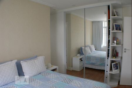 Quarto 1 com banheiro de apartamento para alugar com 3 quartos, 93m² em Imbuí, Salvador