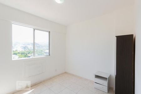 Quarto 1 de apartamento para alugar com 2 quartos, 55m² em Pechincha, Rio de Janeiro