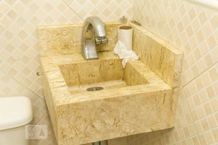 Lavabo de casa à venda com 3 quartos, 200m² em Jardim do Mar, São Bernardo do Campo