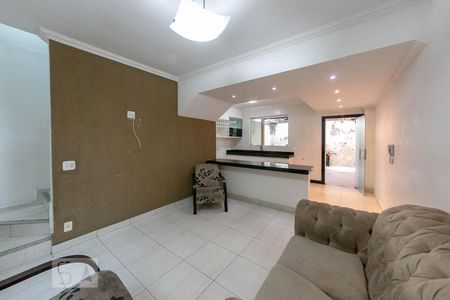 Sala de casa de condomínio à venda com 2 quartos, 68m² em Santa Amelia, Belo Horizonte