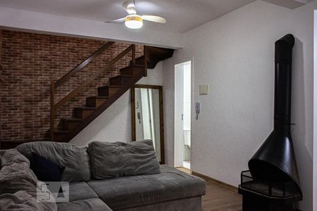 Sala de casa de condomínio à venda com 3 quartos, 140m² em Olaria, Canoas