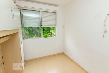 Quarto 2 de apartamento para alugar com 2 quartos, 50m² em Jardim Itu, Porto Alegre