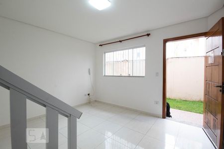 Sala de casa de condomínio à venda com 2 quartos, 74m² em Conceição, Osasco