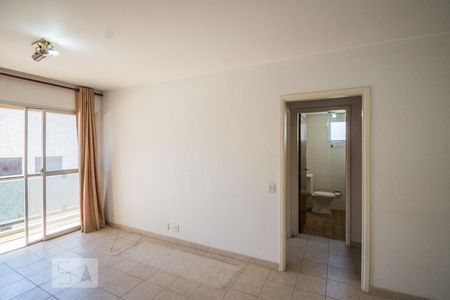 Sala de apartamento à venda com 1 quarto, 60m² em Vila Itapura, Campinas