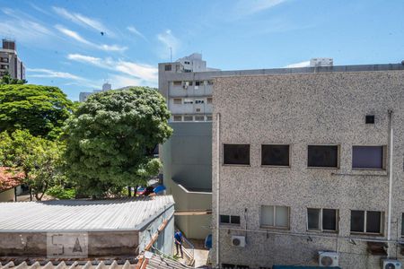 Vista da Suíte de apartamento à venda com 1 quarto, 60m² em Vila Itapura, Campinas