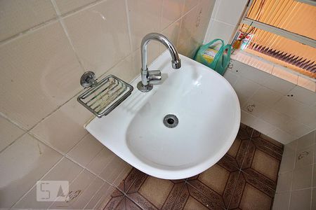 Lavabo Sala  de casa à venda com 2 quartos, 196m² em Jardim Andrea Demarchi, São Bernardo do Campo