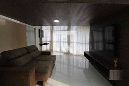 Sala de TV de casa para alugar com 3 quartos, 240m² em Parque das Universidades, Campinas