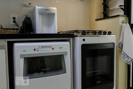 Fogão de apartamento para alugar com 3 quartos, 100m² em Centro, Ribeirão Preto