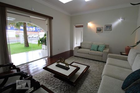 Sala de casa para alugar com 4 quartos, 800m² em Parque Taquaral, Campinas