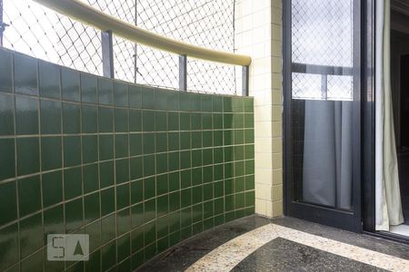 Sacada da sala de apartamento para alugar com 2 quartos, 92m² em Tupiry, Praia Grande